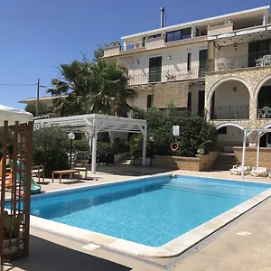 Ceni: Seaside With Pool And Garden Holiday home